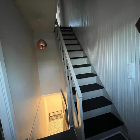 Charming Townhouse In Citycenter Townhouse - Free Parking * オーデンセ