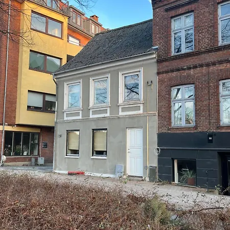アパート Charming Townhouse In Citycenter Townhouse - Free Parking *