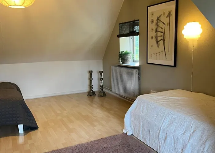 Charming Townhouse In Citycenter Townhouse - Free Parking Apartment