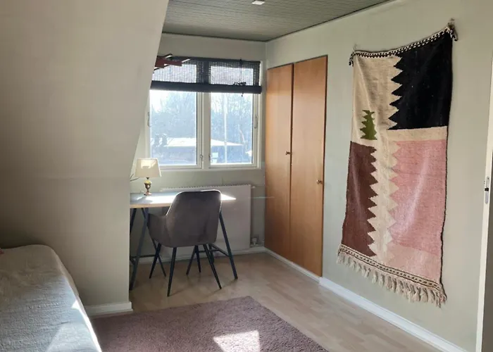 Charming Townhouse In Citycenter Townhouse - Free Parking